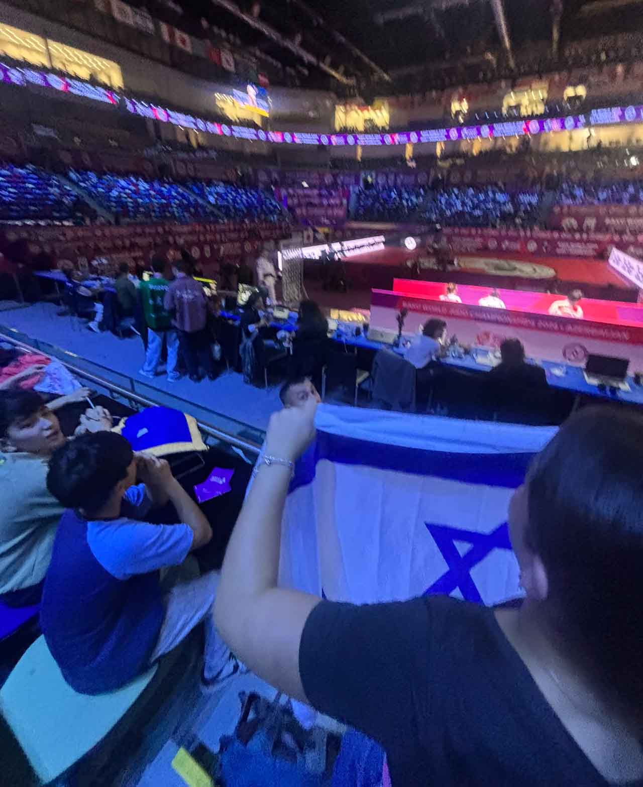 אלמה אילוז מעודדת את כרם פרימו בבאקו